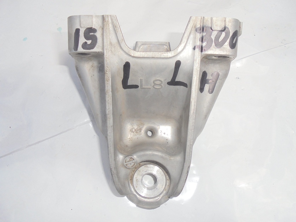 фото №1, Кронштейн двигуна ліва lexus is 300h