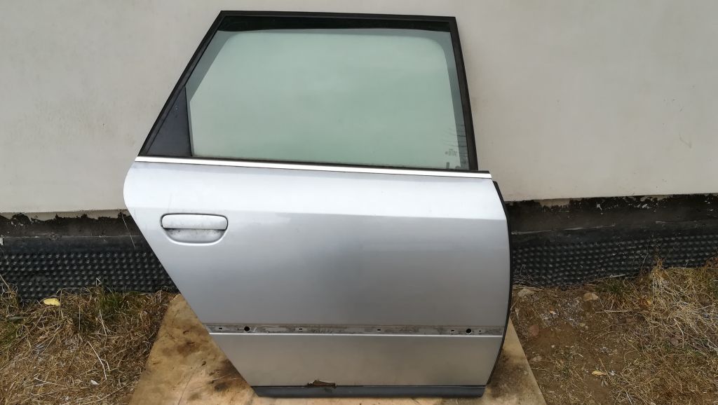 фото №1, Audi a6 c5 двері задні правий задня обшивка