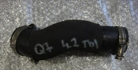 фото №1, Audi q7 4.2tdi труба шланг повітря 4l0145979c