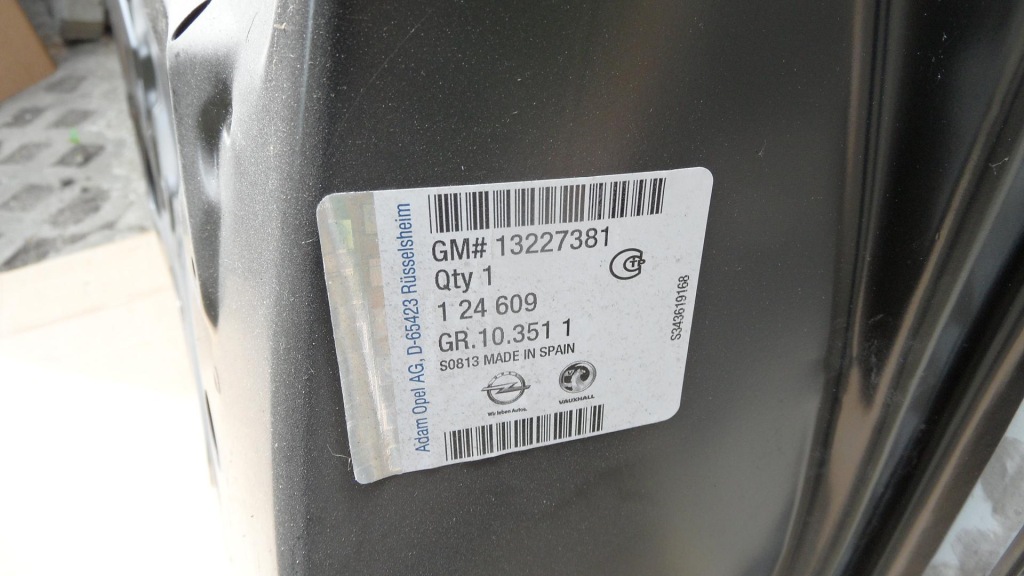 Opel combo дверь перед передние правое gm 124609 Оригинал