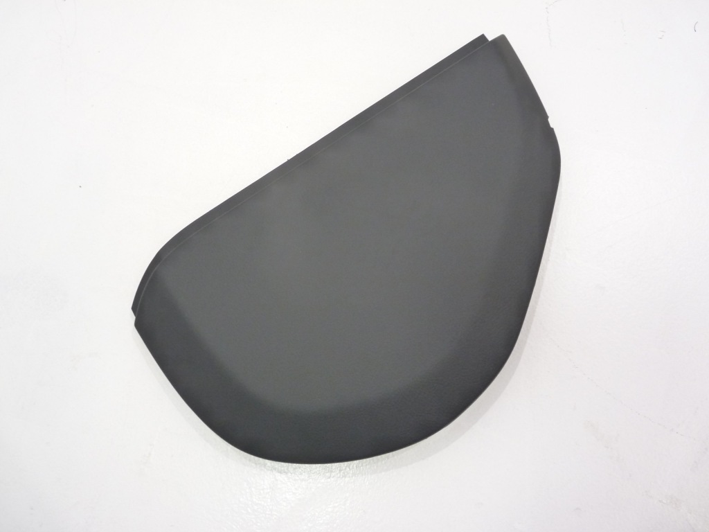 фото №1, Mbm vw touareg заглушка консоли правая 7p6858218d