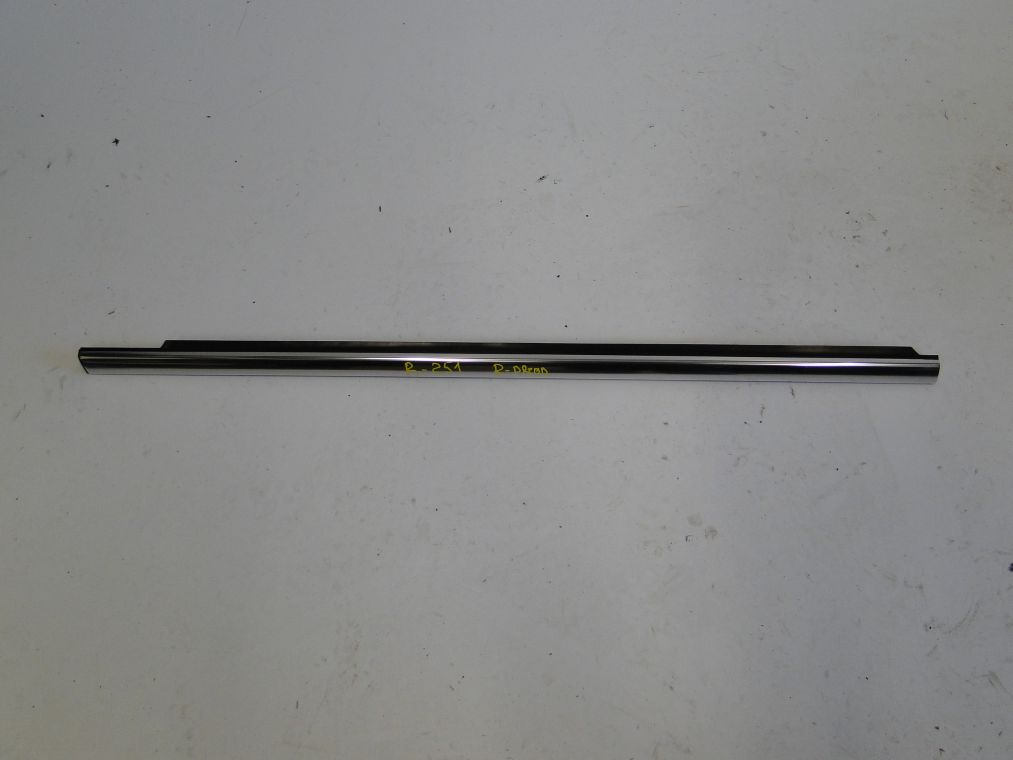 фото №2, Mercedes r klasa w251 молдинг хром na дверь правое