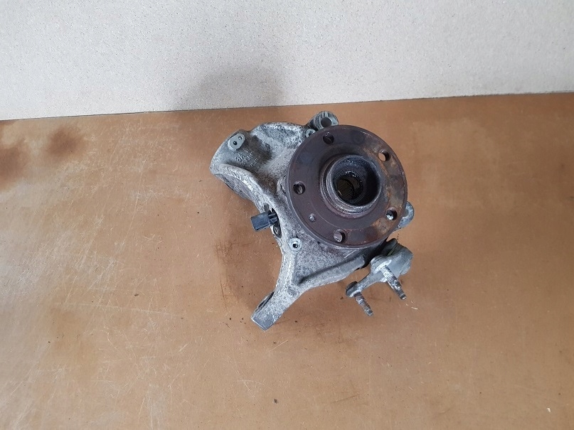 фото №1, Passat b7 2.0tdi поворотний кулак правий перед 3c0407258