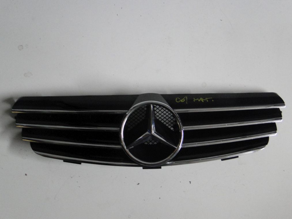 Mercedes clk 209 решітка радіатора решітка  amg avantgarde Оригінал