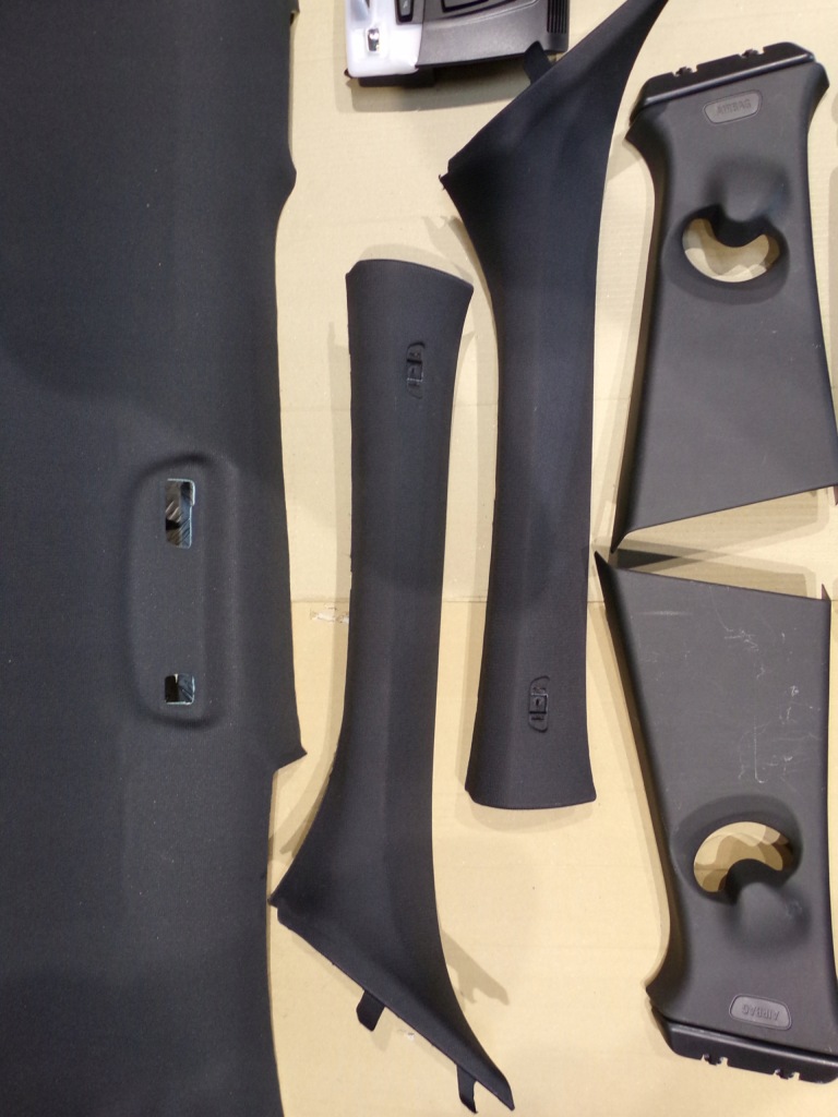 фото №10, Bmw x1 f48 потолок czarna mpakiet стойки 5-pas