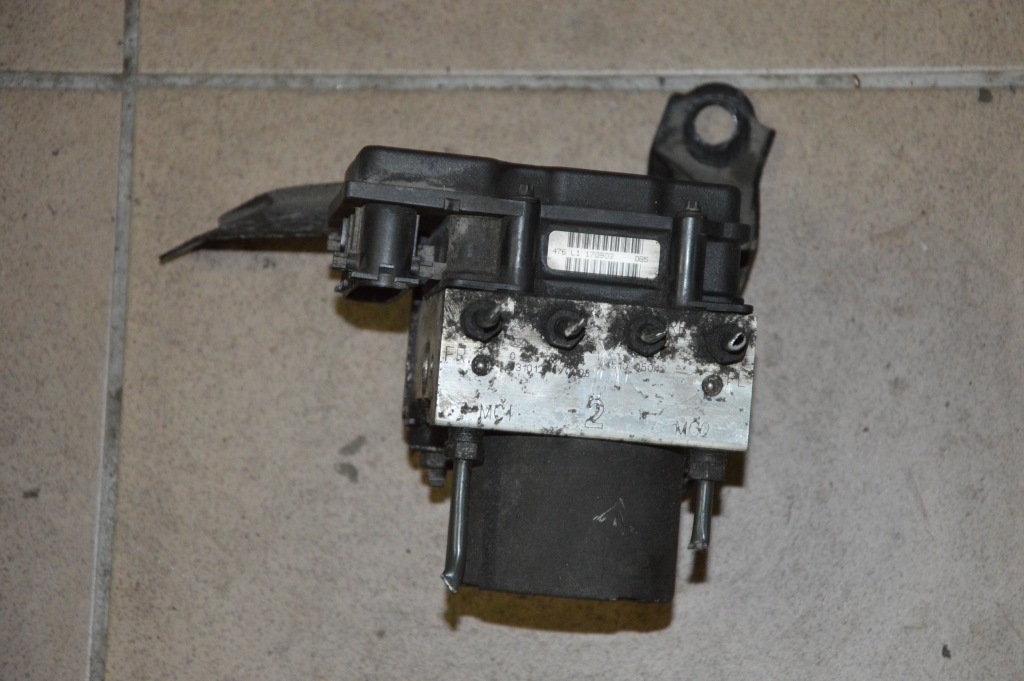 фото №1, Насос abs toyota avensis t25 d4d 44510-05042