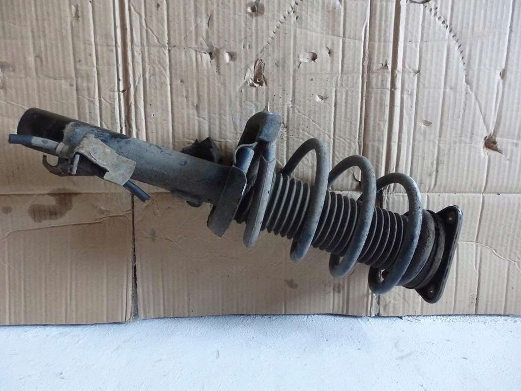 фото №1, Амортизатор правий перед mazda 3 bl 2009- 2.2