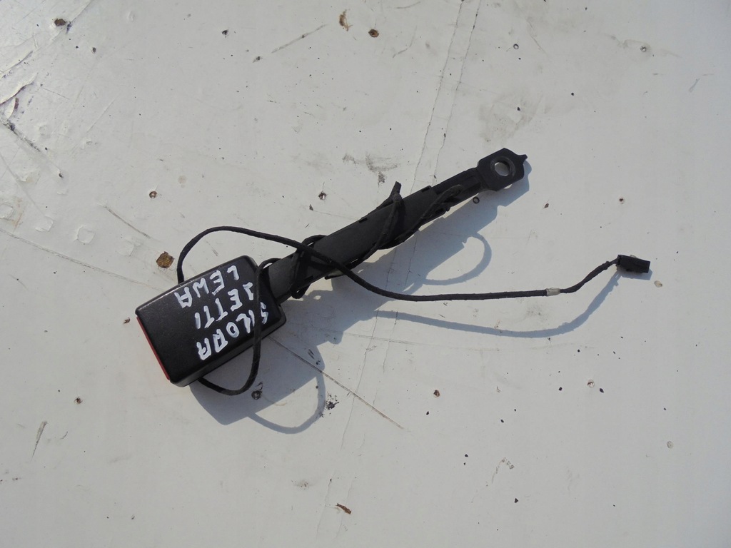 фото №1, Пряжка поперечина левый перед skoda yeti