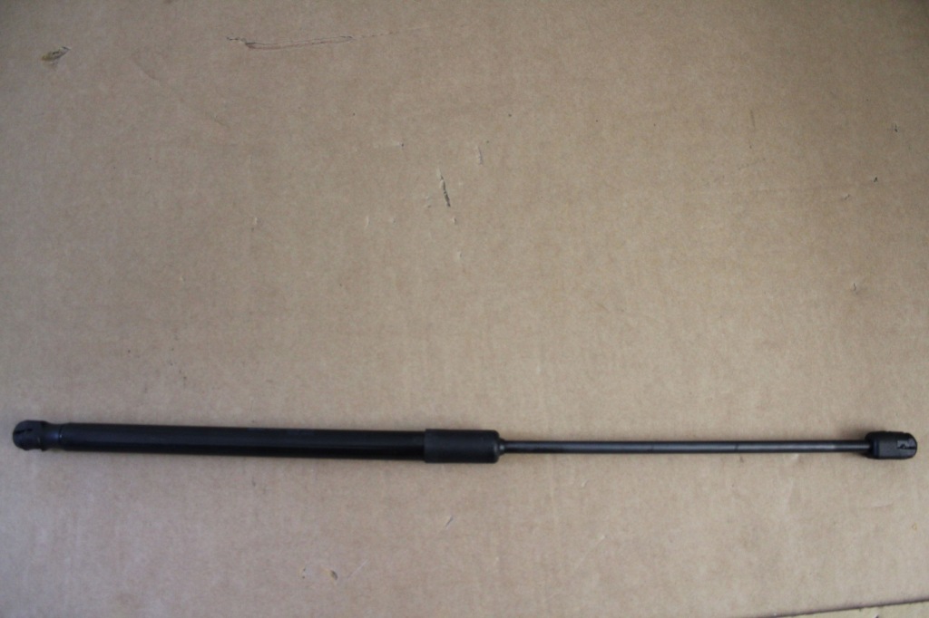 фото №1, Привод крышки vw polo vi 2g6827550a