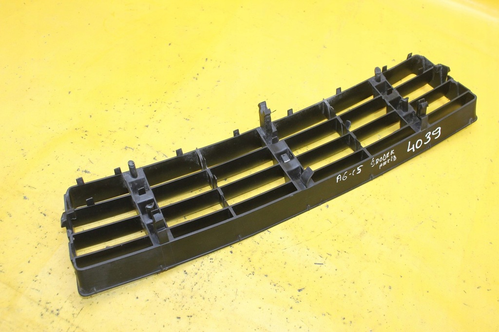 фото №7, Решётка решётка радиатора бампера audi a6 c5 4b0807683f