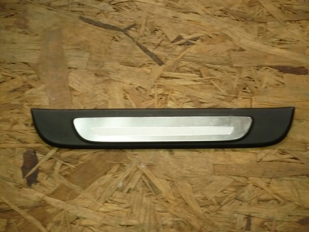 фото №1, Audi a1 молдинг накладка поріг поріг правий задня