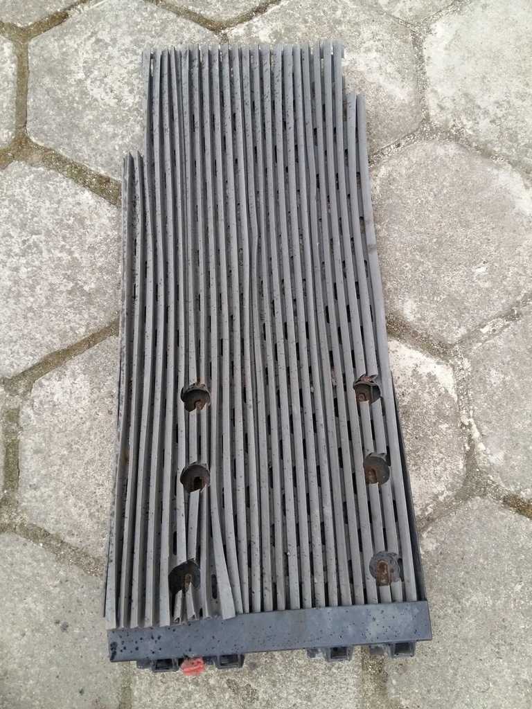 фото №1, Actros mp1 бризковик крила передній правий