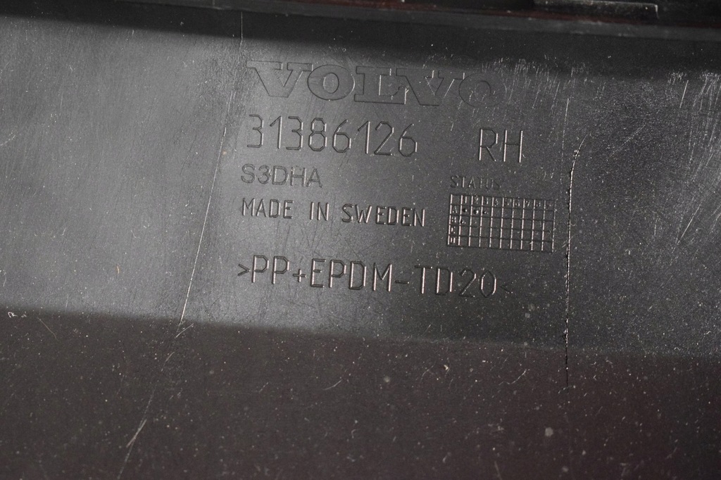 фото №4, Volvo v90 правая молдинг порог 467 magic blue